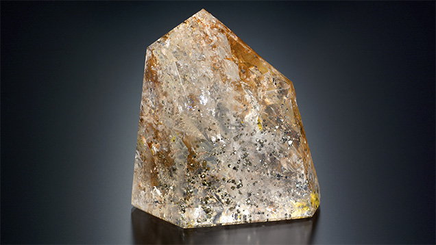 哥倫比亞含硫鐵礦的水晶